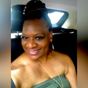 Meet your Posher, Yolanda